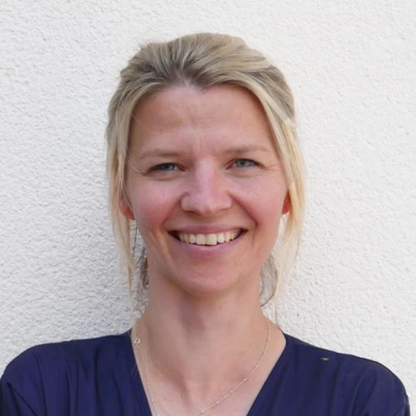 Dr Katie Edwards
